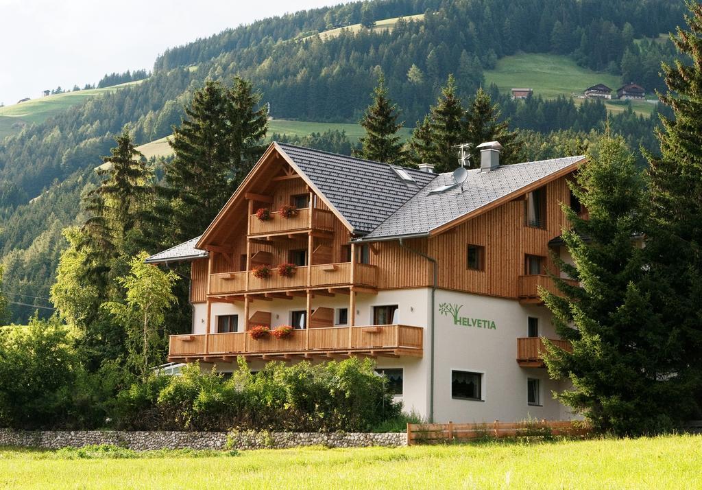 Appartments Helvetia Villabassa Exteriér fotografie